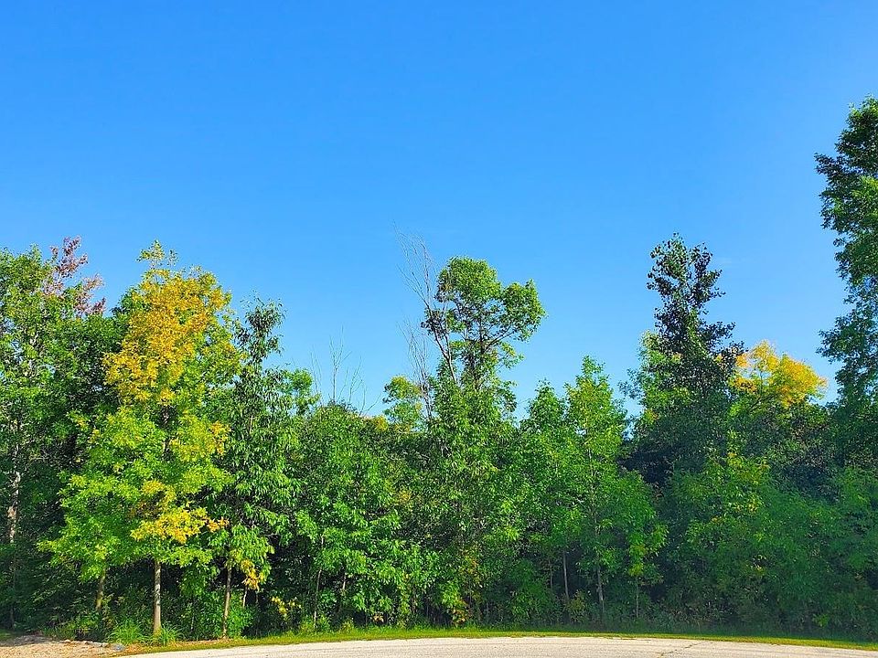1st image of N Whistling Wind Dr