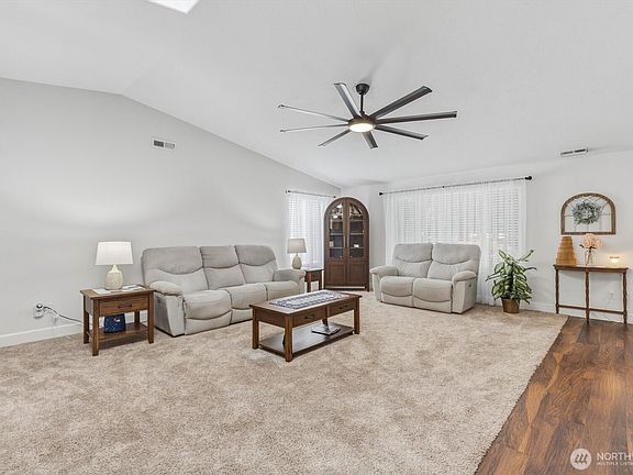 4th image of 136 Jean Road