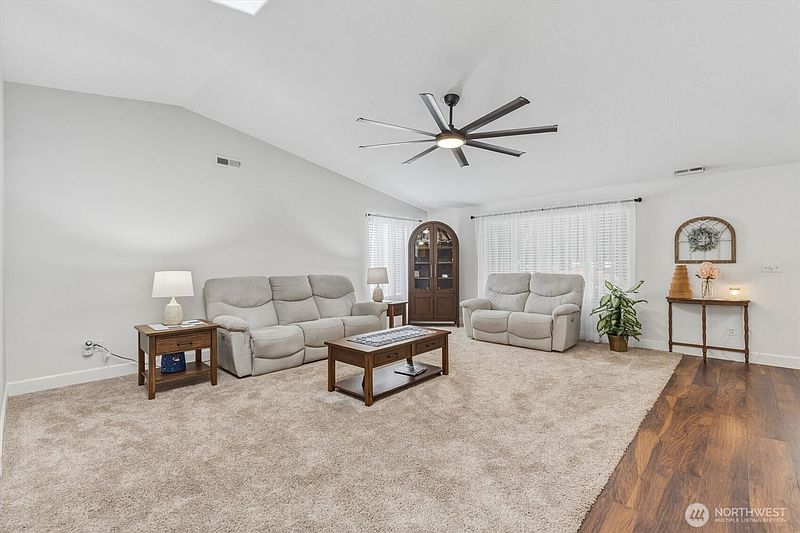 4th image of 136 Jean Road