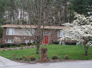 244 Crowfield Rd, Knoxville, TN 37922