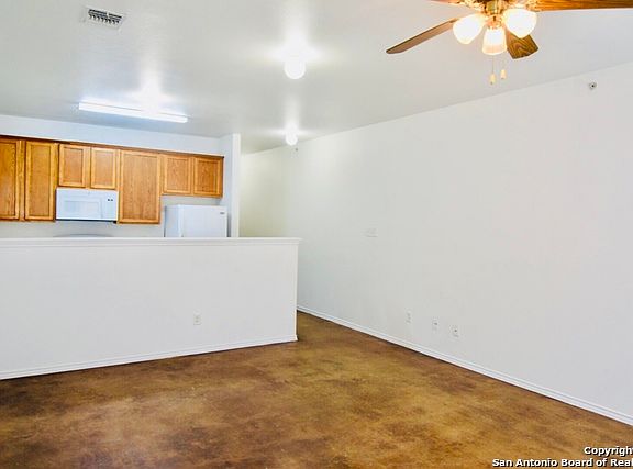 5th image of 10722 Mathom Lndg APT 2