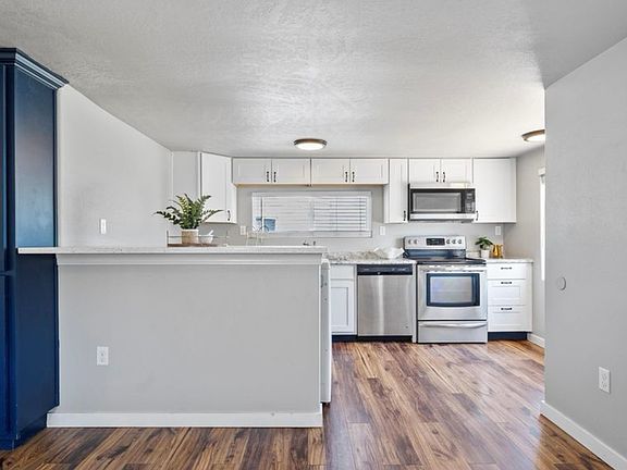5th image of 1215 Potter Ave