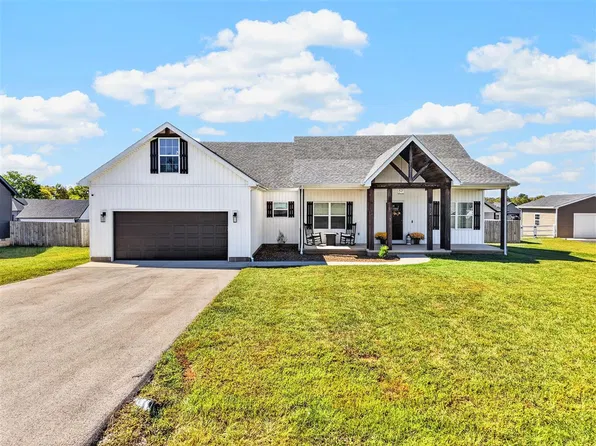 112 McCutchen Ct, Auburn, KY 42206