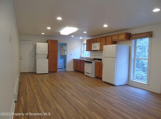 12 Jubilee Rd, Gouldsboro, PA 18424