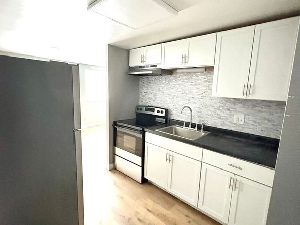 194 Lindsey Ave #196