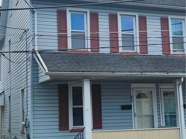 28 E Walnut St