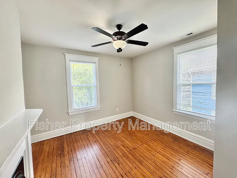 411 W 26th St — Photo 14