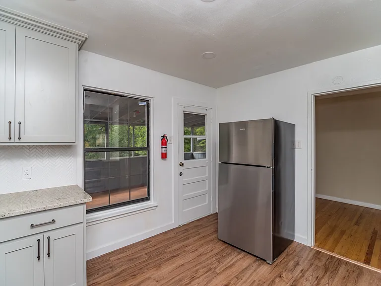 530 Sumner Dr — Photo 5