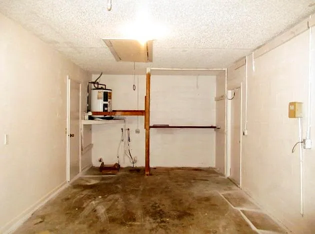 11348 Linden Dr — Photo 18