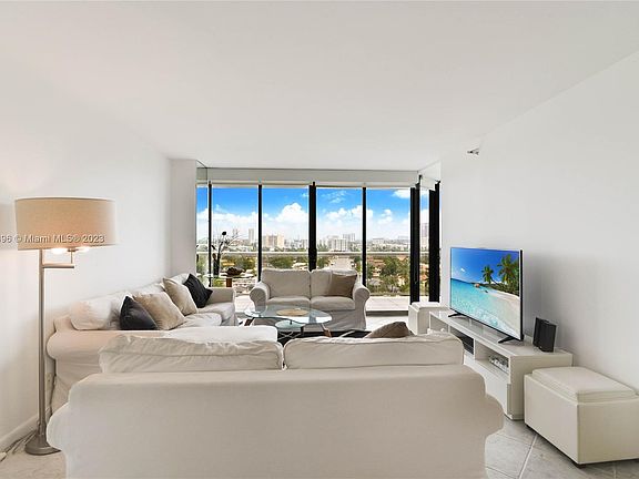 3rd image of 3640 Yacht Club Dr APT 1204