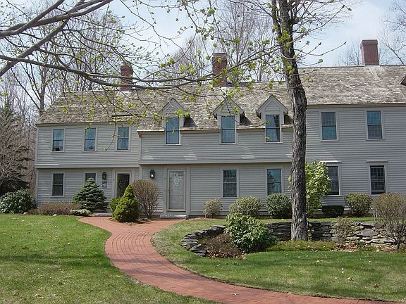 2nd image of 10 Wintergreen Ct