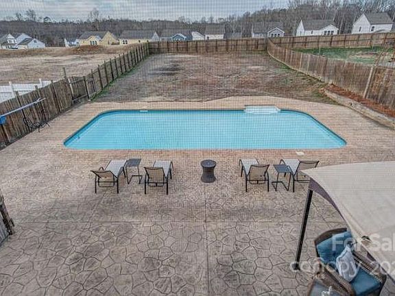 2nd image of 317 Farm Springs Dr