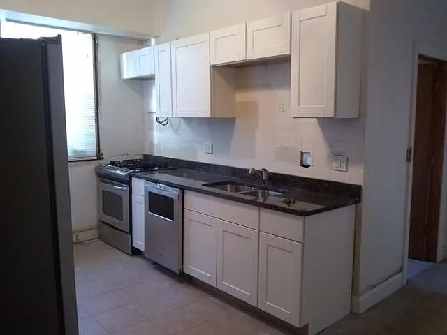2 bed, $1,700 — Photo 2