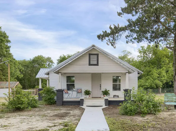 1315 Bull St, Garland, NC 28441