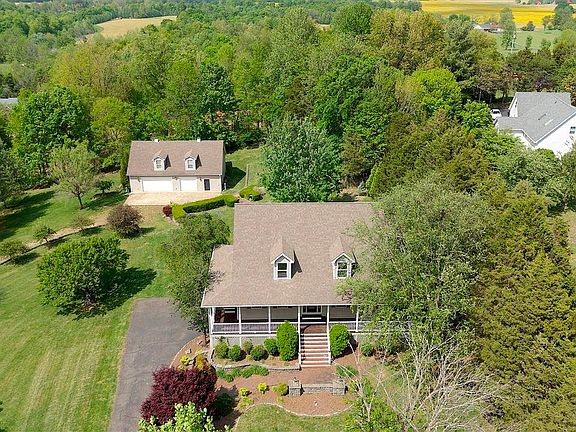 2nd image of 500 Aspen Ct