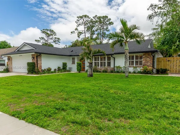 13976 Aster Ave, Wellington, FL 33414