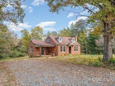 2839 24th Ave NE, Hickory, NC, 28601