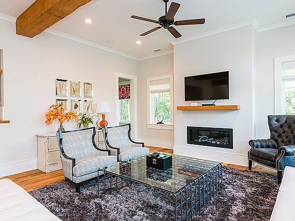4th image of 131 Halona Ln