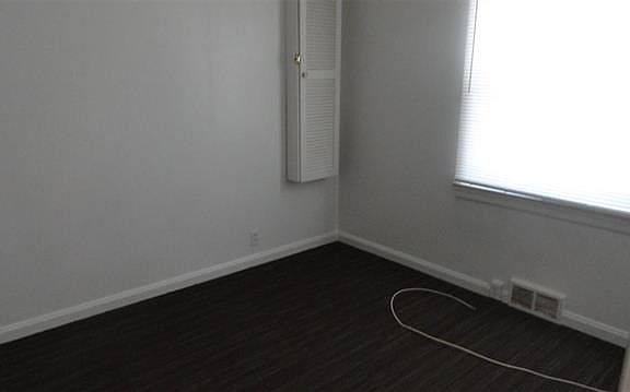 5th image of 7415 Sharon Dr
