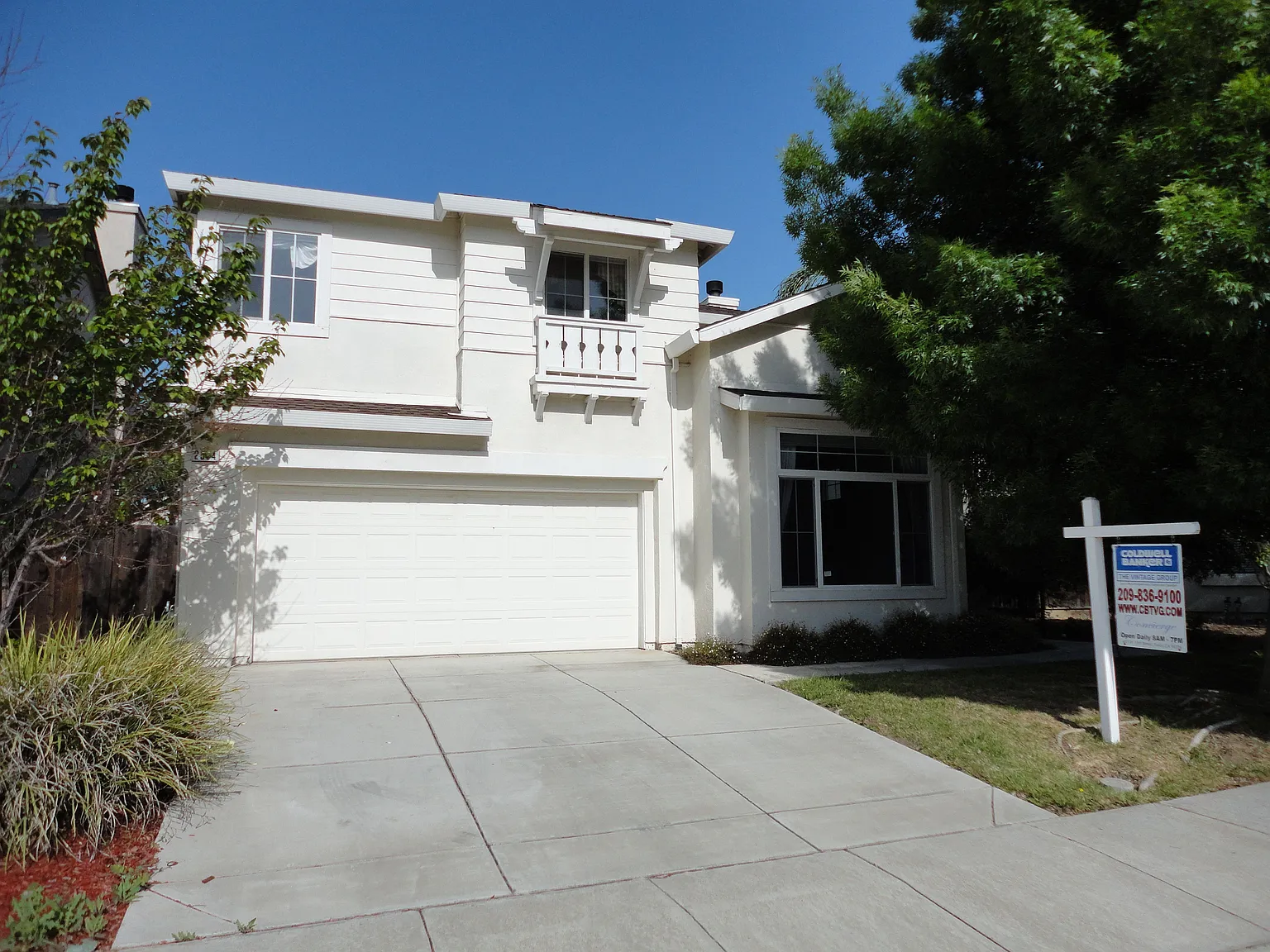2504 Ontario Dr photo 1