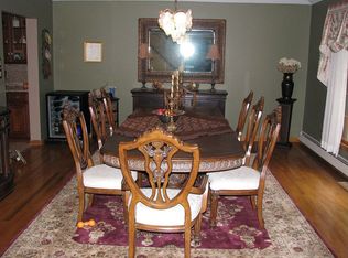 7 Fort Salonga Rd, Centerport, NY 11721