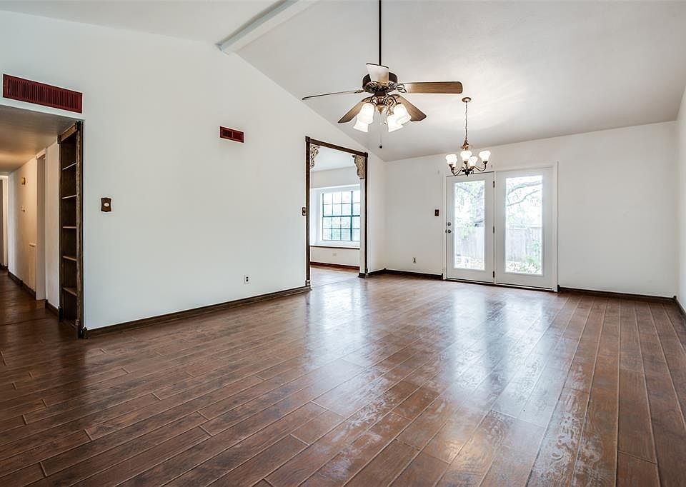 1st image of 2109 Pennington Dr
