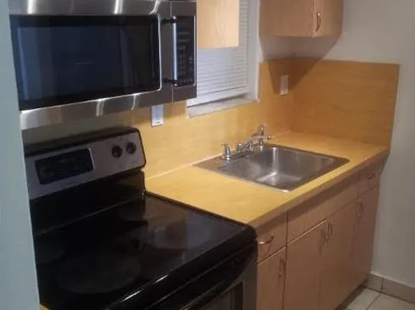 1530 SW 2nd St APT 304, Miami, FL 33135