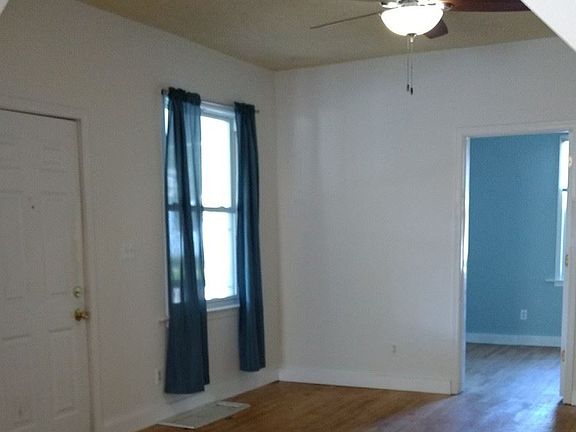 4th image of 204 W Larch Ave #1