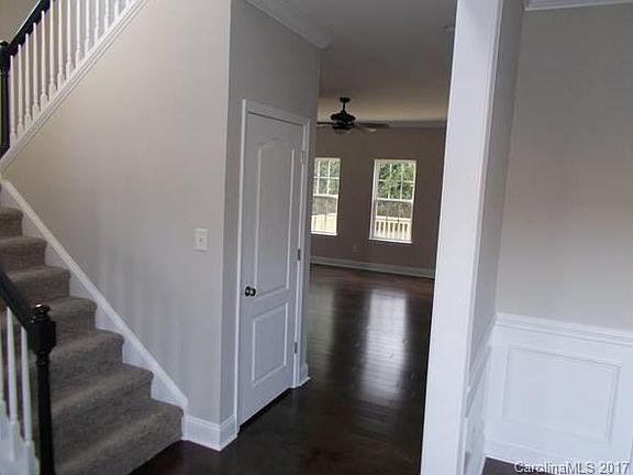2nd image of 780 Amy Lee Ln