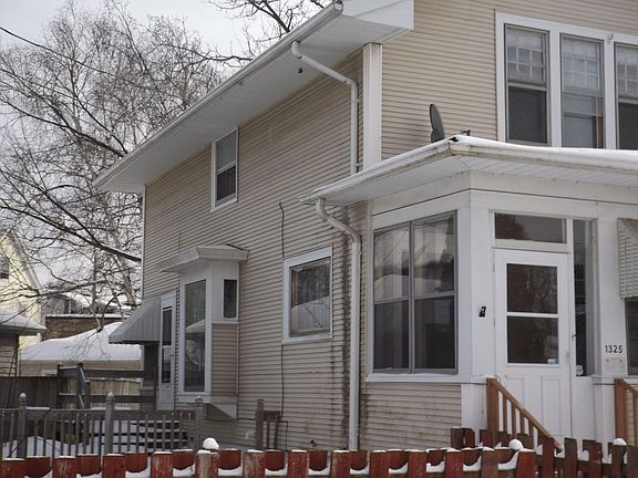 3rd image of 1325 Thurston Ave