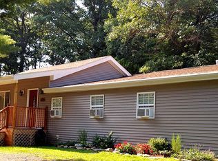 1023 Twin Lake Rd, Stroudsburg, PA 18360