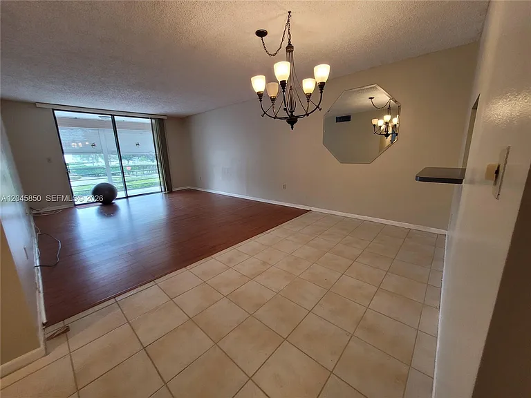 1800 N Lauderdale Ave #1210 — Photo 2