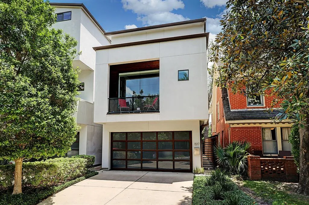1517 Driscoll St — Photo 1