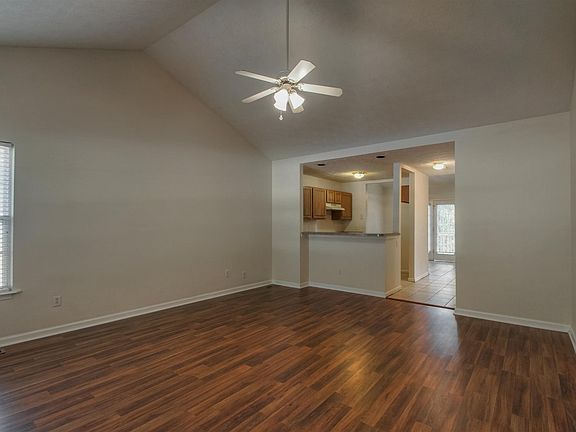 4th image of 21 Perkins St