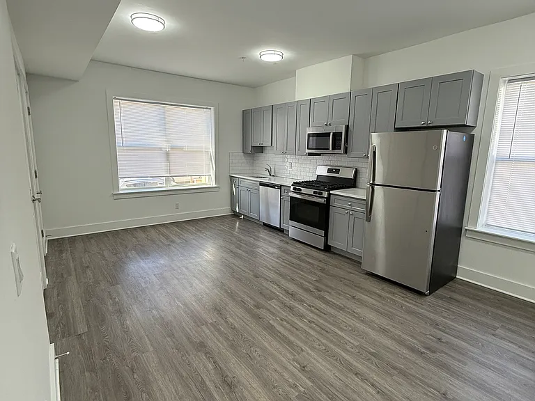 446-450 Irvine Turner Blvd #1D — Photo 4