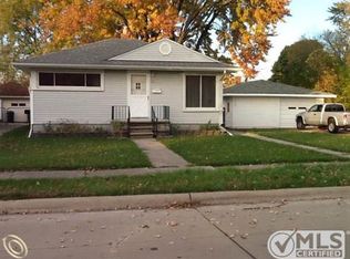 22 Queen St, Mount Clemens, MI 48043