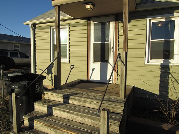 5th image of 813 N 12th St
