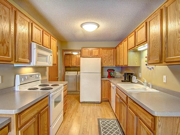 2nd image of 2755 Meadow Brook Dr APT A