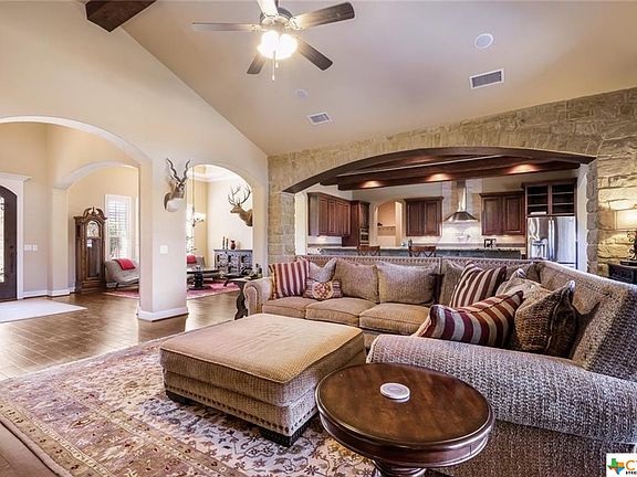 5th image of 2132 Oakwood Holw