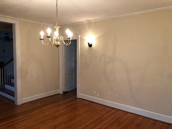 3rd image of 1720 S Sycamore St
