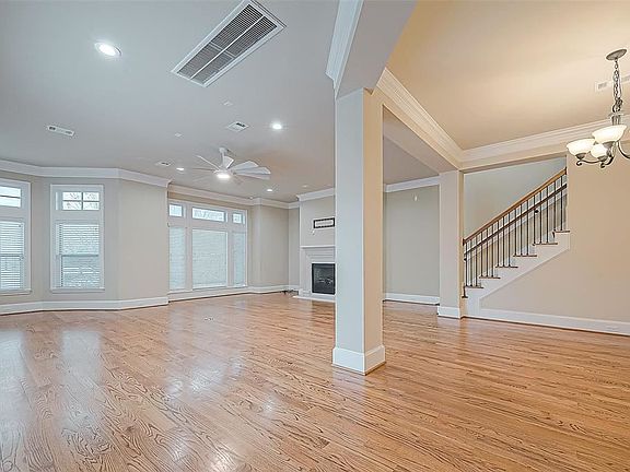 3rd image of 4703 Kings Harbour Ct
