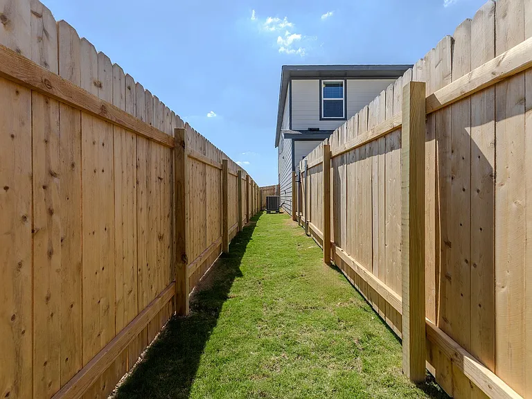 108 Hartson Dr — Photo 31