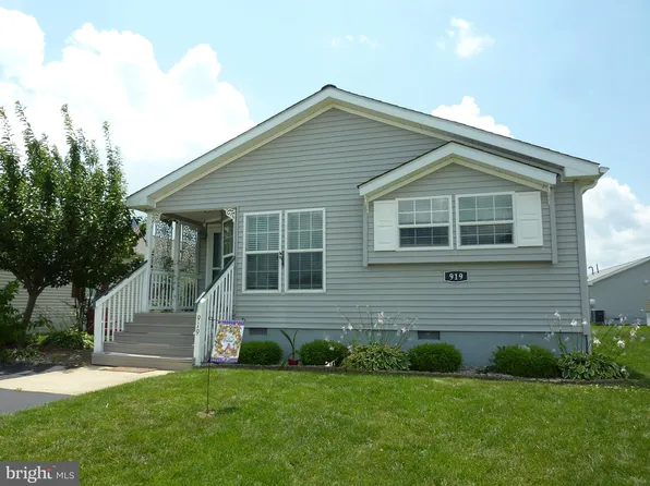919 Appleberry Dr, Smyrna, DE 19977