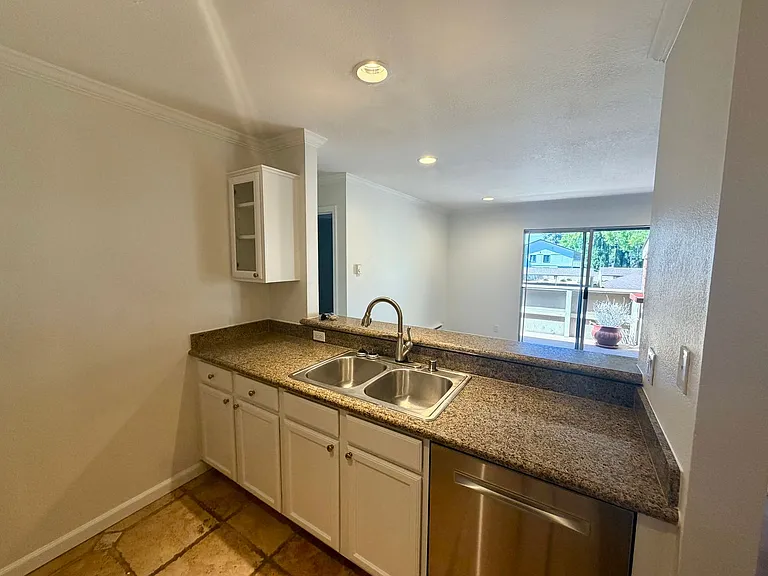3284 Red Cedar Ter — Photo 4