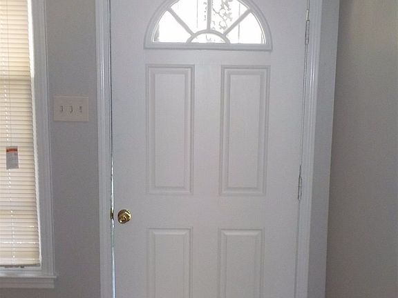 3rd image of 4917 Lochinvar Dr
