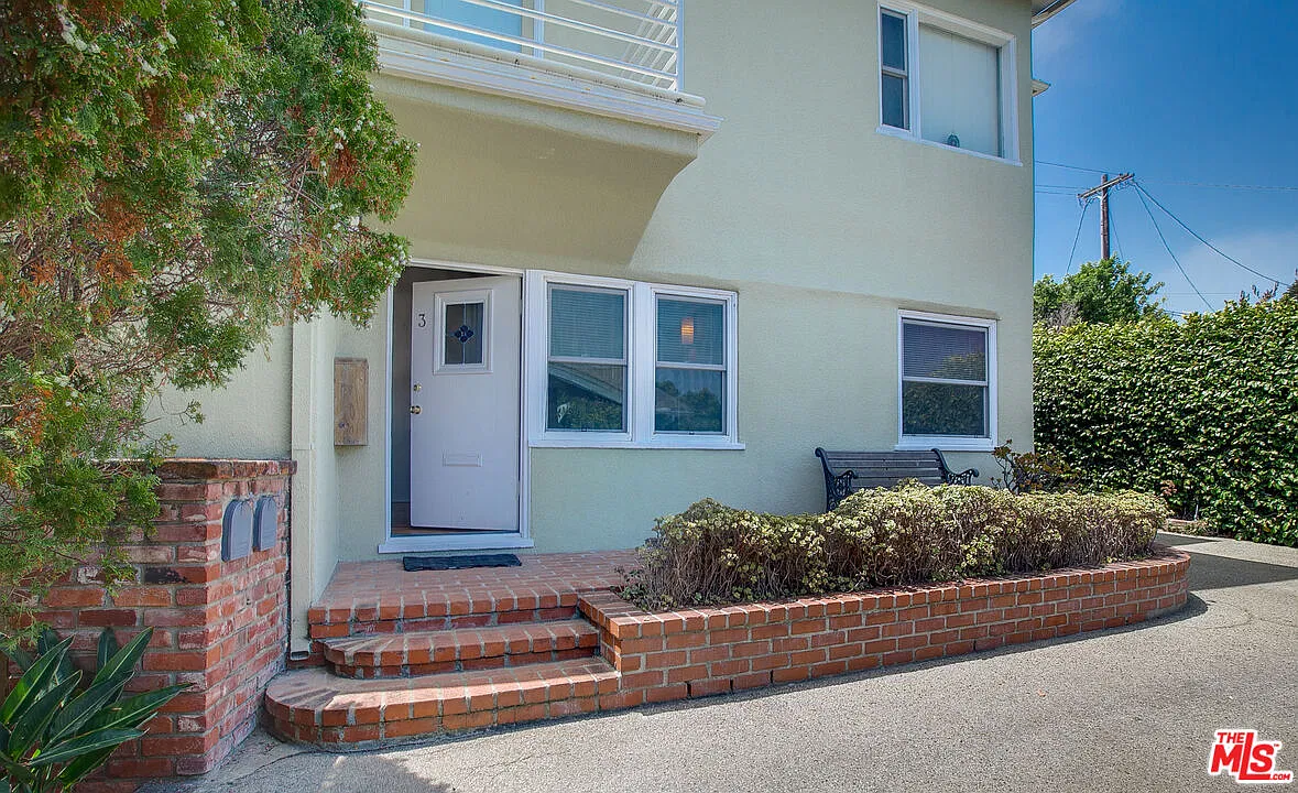 1 bed, 1.0 bath, 737 sqft, $3,595 — Photo 2