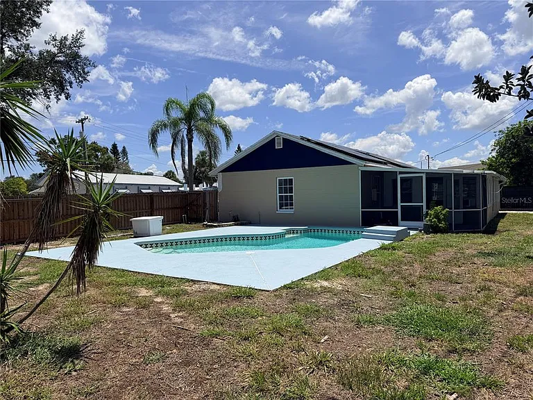 208 Flamingo Dr — Photo 17