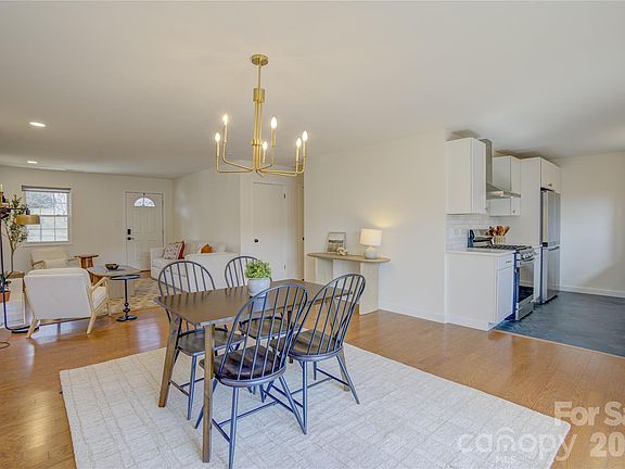 3rd image of 21 Kilkenny Dr