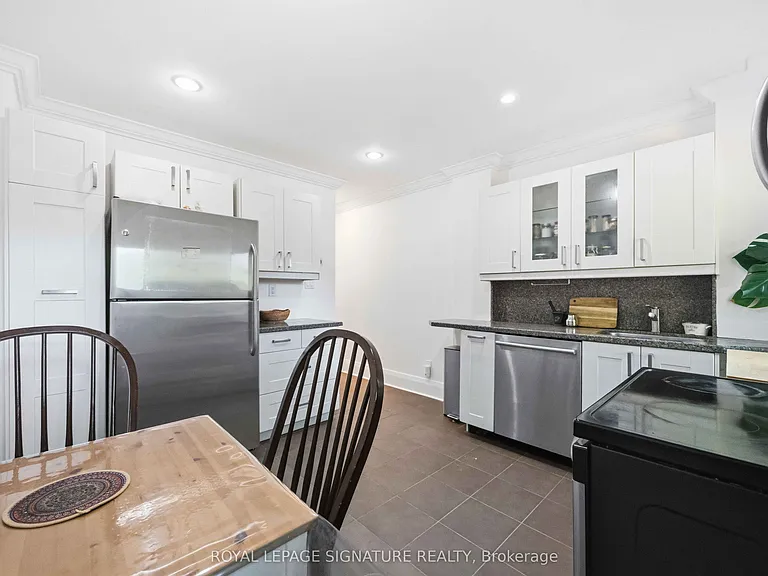150 Elmer Ave — Photo 12