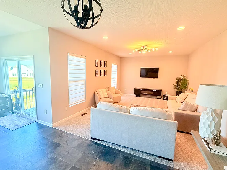 8951 Philmont Curve Dr — Photo 15